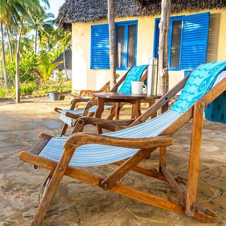 Hibiscus Beach House Pangani Exterior foto