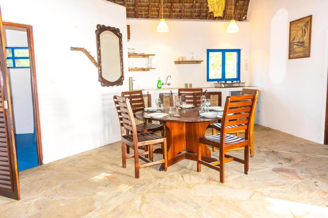 Hibiscus Beach House Pangani Exterior foto